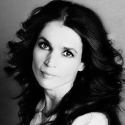 Julia Ormond